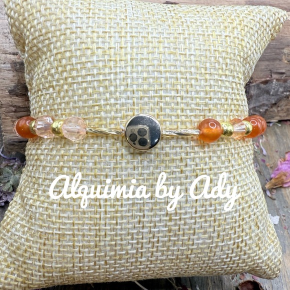 6mm dainty carnelian gold beaded bracelet